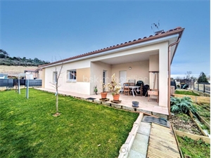 maison recente à la vente -   32000  AUCH, surface 111 m2 vente maison recente - UBI456804044